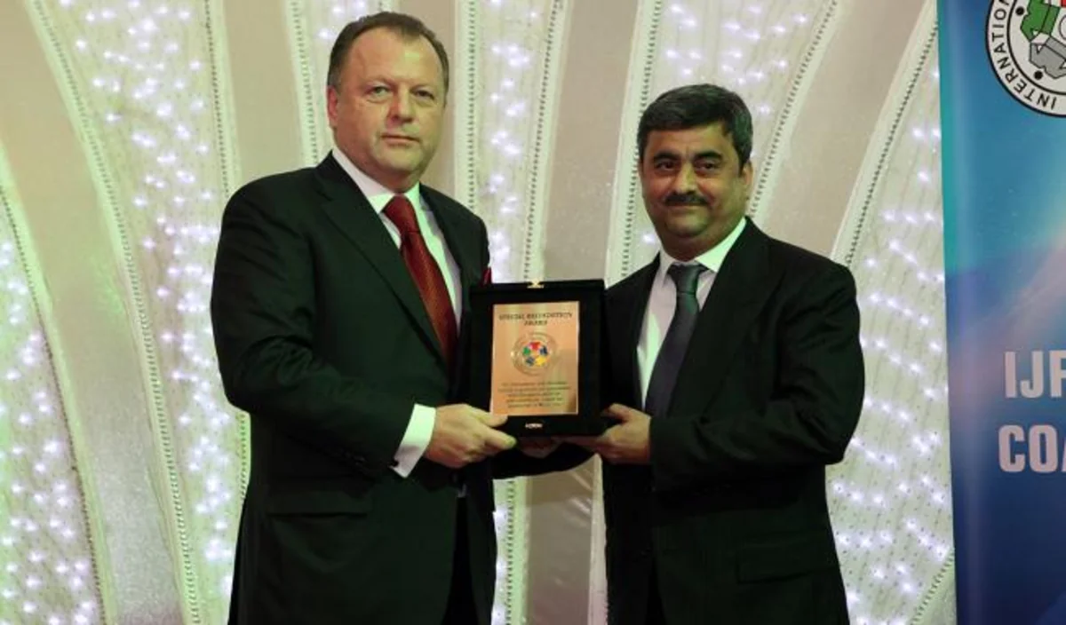 Sadıq Sadıqova Beynəlxalq Cüdo Federasiyasının xüsusi mükafatı təqdim olunub