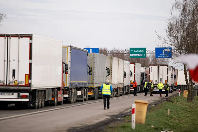 Очереди из грузовых фур на въезд в ЕС из Беларуси выросли в 3,5 раза