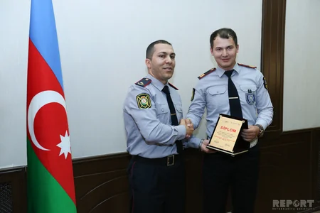 Xidmətdə fərqlənən yol polisləri mükafatlandırılıb - SİYAHI