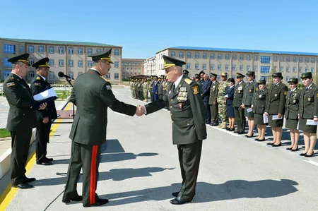 Naxçıvanda hərbi parad keçirilib