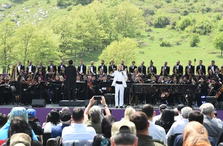 Şuşada “Xarıbülbül” musiqi festivalı başa çatıb - YENİLƏNİB - 2