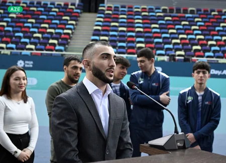 Fərid Qayıbov beynəlxalq yarışlarda fərqlənən idmançılar və məşqçilərlə görüşüb