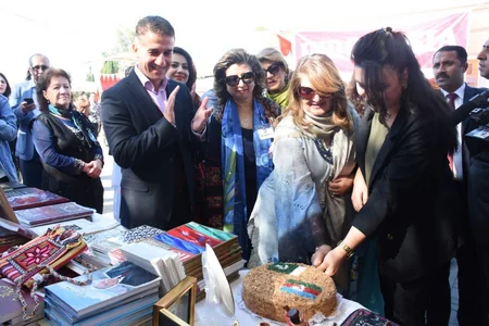 Azərbaycan səfirliyi İslamabadda keçirilən ənənəvi xeyriyyəçilik bazarında iştirak edib
