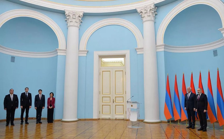 В резиденции президента Армении четыре новых министра принесли присягу