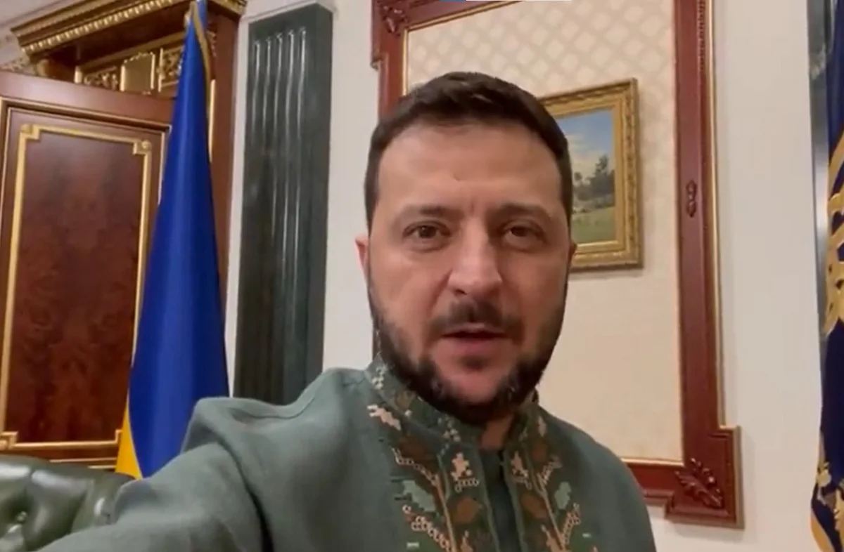 Ukrayna Prezidenti milli geyimdə xalqını Naxış Günü münasibətilə təbrik edib