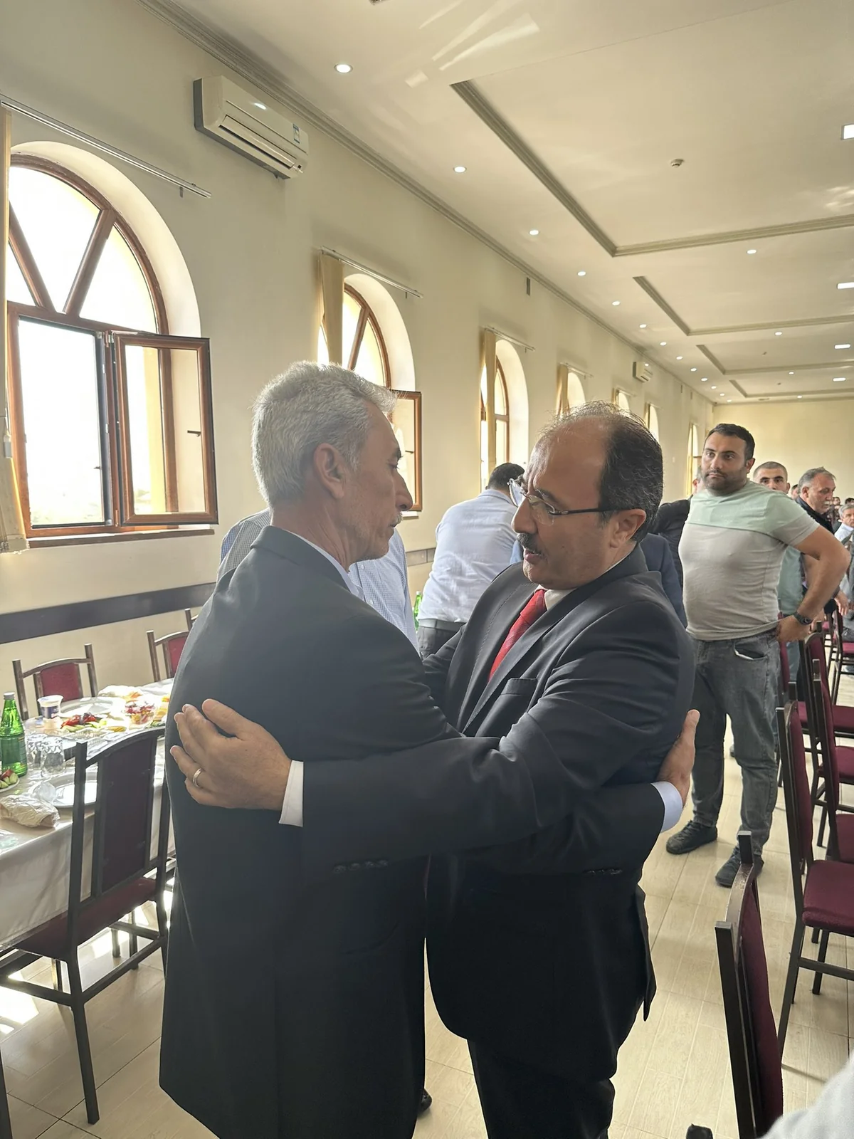 Türkiyə səfiri ermənilərin təxribatı nəticəsində həlak olan polis serjantının yas mərasimində iştirak edib