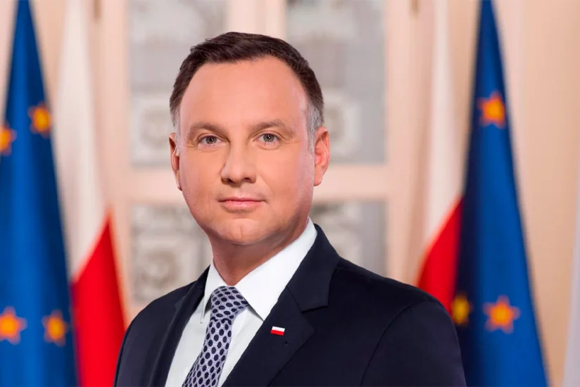 Polşa Prezidenti Silahlı Qüvvələrin iki komandirinin istefasını qəbul edib