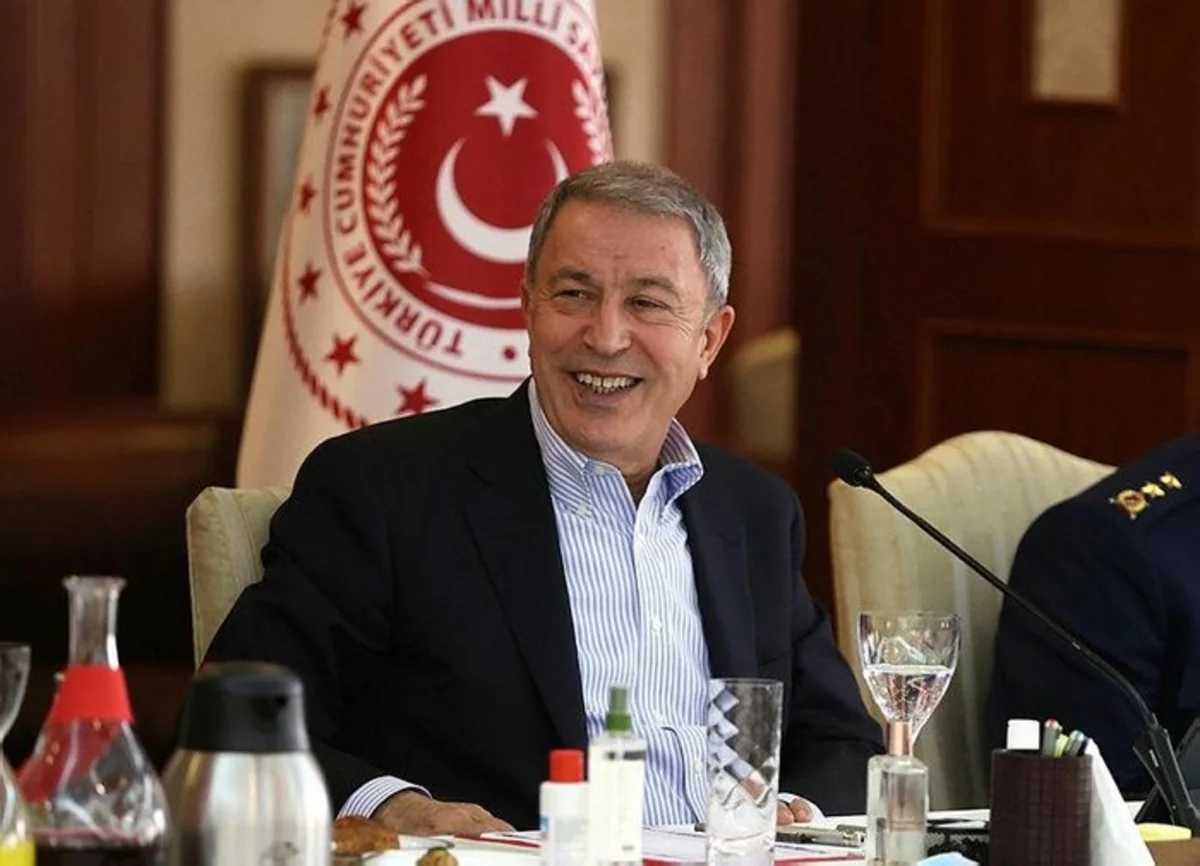 Türkiyənin milli müdafiə naziri: “Haqq işində Azərbaycanın yanındayıq”