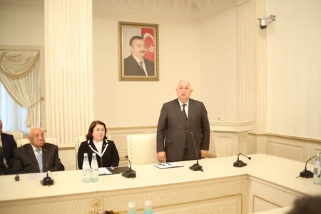 Gəncənin yeni icra başçısı şəhərin problemlərini öyrənir