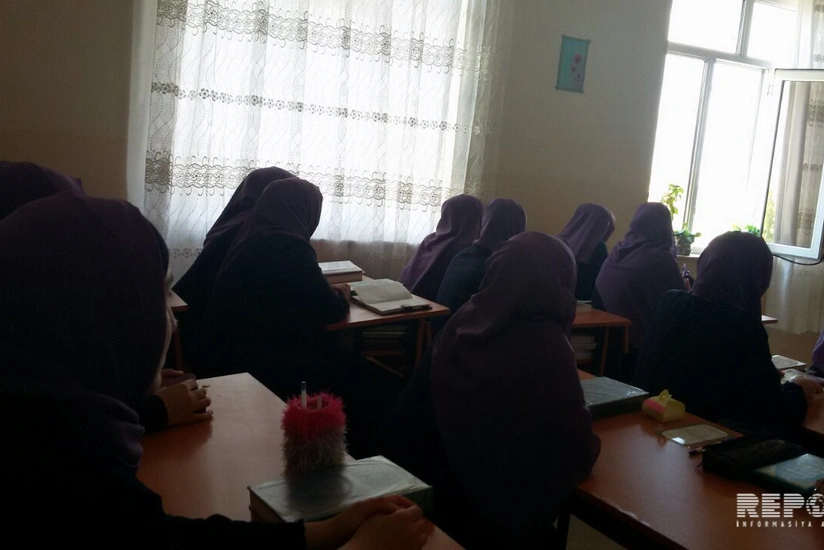 Şəbnəm Qızlar İslam Kollecindən - REPORTAJ