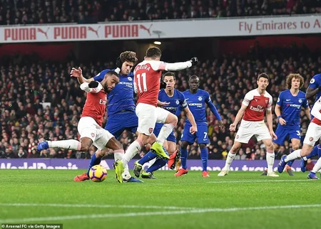London derbisində Arsenal Çelsini məğlub edib
