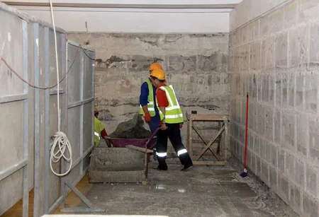 Bakı Metropoliteninin Neftçilər stansiyasının vestibülləri təmir olunur