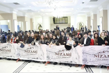 Sümbül ağa: Bakını, Azərbaycan tamaşaçılarını çox sevirəm