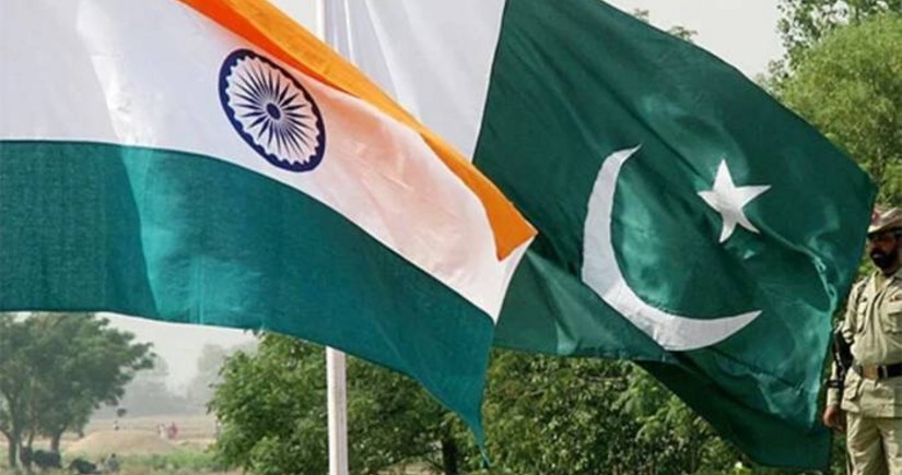 Indian and Pakistani military commanders hold ceasefire talks via hotline