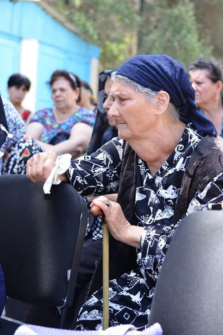 Azərikimyada aztəminatlı ailələrə sovqat paylanılıb