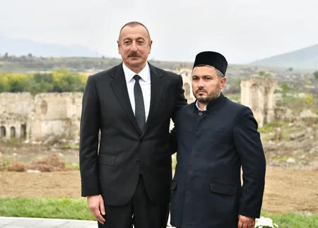 Prezident Füzuli rayon ictimaiyyətinin nümayəndələri ilə görüşüb - TAM MƏTN