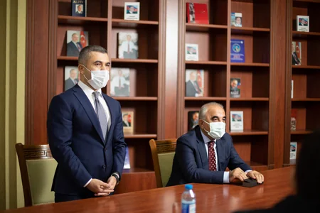 “Bank Respublika” İqtisad Universiteti ilə əməkdaşlıq memorandumu imzalayıb
