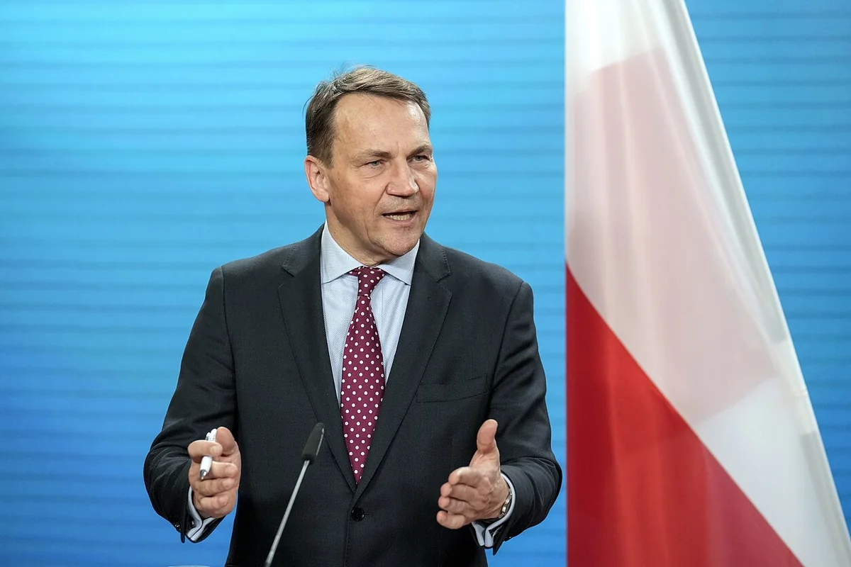 Polşa XİN: Macarıstan Aİ-nin Ukraynanın üzvlüyə qəbulu ilə bağlı danışıqlarına mane olur