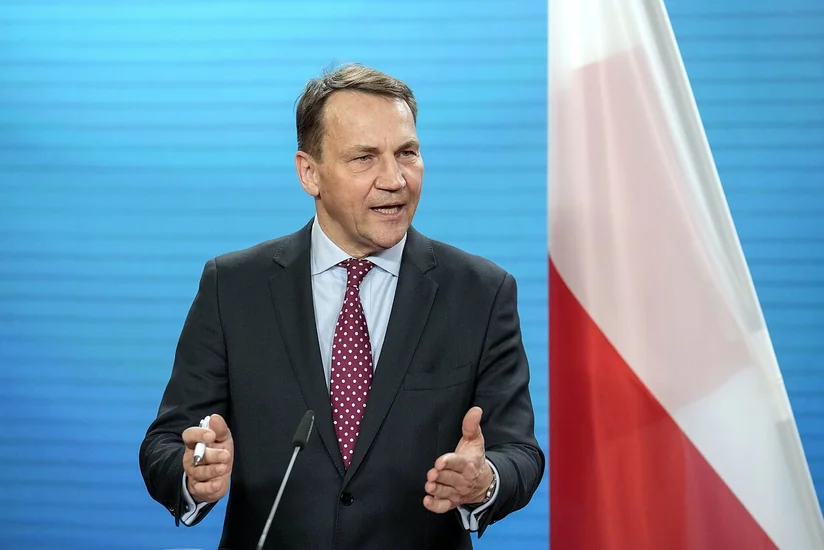 МИД Польши: Венгрия блокирует переговоры ЕС с Украиной о вступлении в сообщество