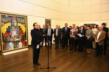 Heydər Əliyev Mərkəzində Türk dünyası rəssamlarının “Tomris” adlı sərgisi keçirilib