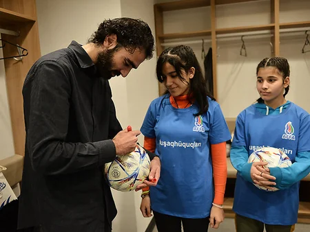 Ümumdünya Uşaq Hüquqları Gününə həsr edilmiş futbol tədbiri keçirilib