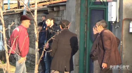 Cəlilabad sakini mikroavtobusda arvadının gözləri qarşısında qətlə yetirilib - FOTO