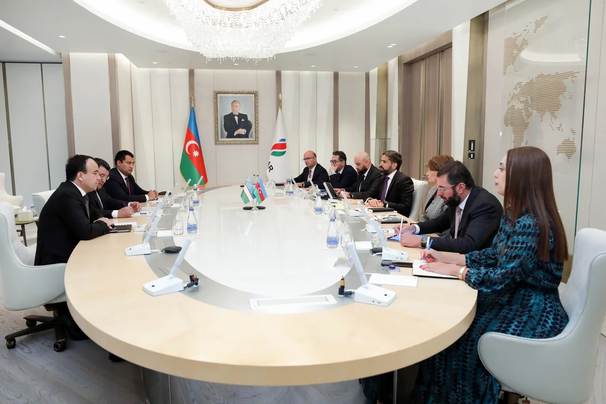 SOCAR обсудил реализацию совместных проектов с Узбекистаном