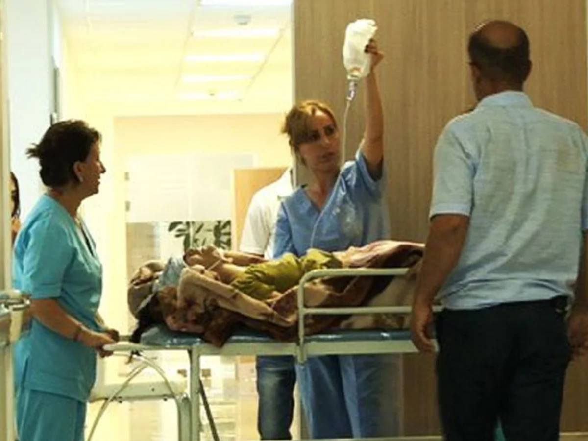 Bakı sakini avtobus dayanacağında keçmiş arvadına 8 bıçaq zərbəsi vurub