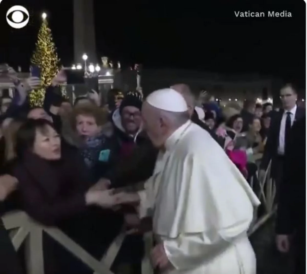 Roma Papası Yeni il şənliyində qadını vurub - FOTO - VİDEO