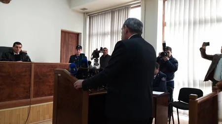 Paşinyan məhkəmədə ifadə verib