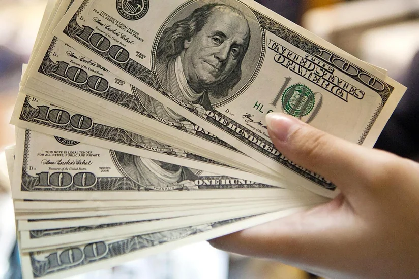 Azərbaycanda dolların alış-satış marjası minimuma yaxınlaşır