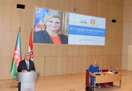 Xorvatiya prezidenti “ADA” Universitetində tələbələr qarşısında mühazirə ilə çıxış edib