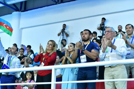 Leyla Əliyeva güləşçilərimizin V İslam Həmrəyliyi Oyunlarındakı çıxışlarına baxıb
