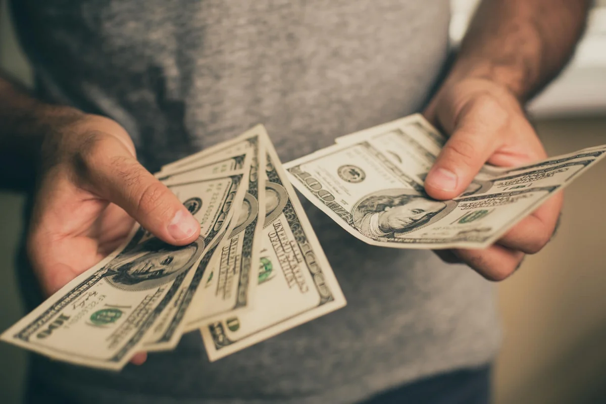 Курсы валют Центрального банка Азербайджана (19.05.2021)