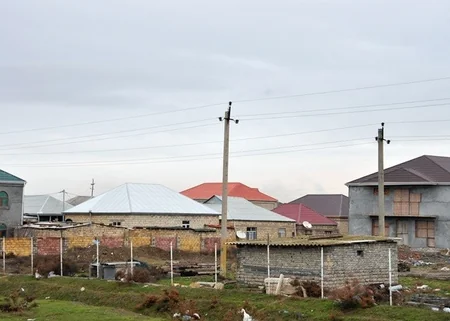 Azərişıq 28 May qəsəbəsində yeni şəbəkə qurur