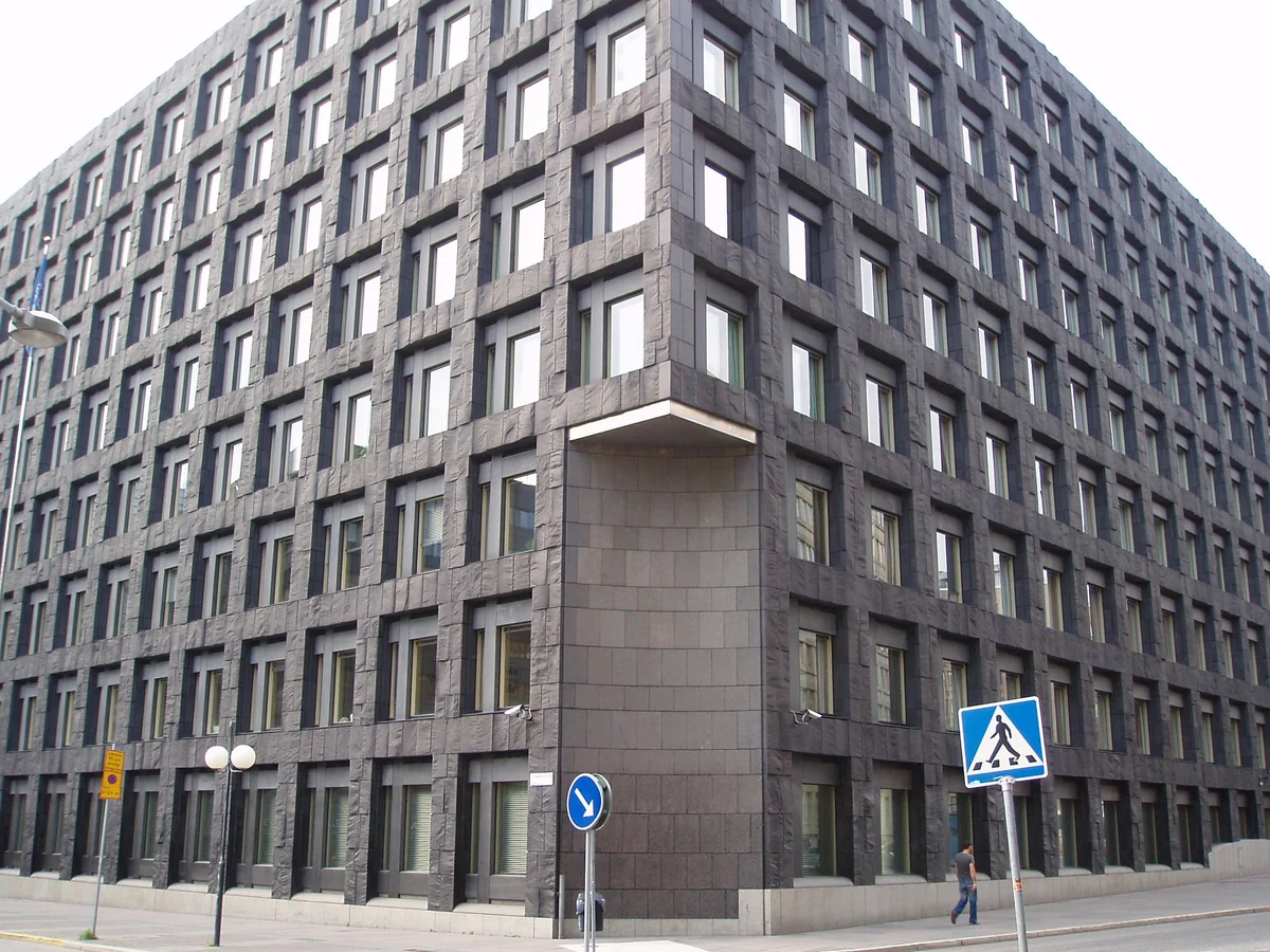 Sweden raises key interest rate again to target inflation