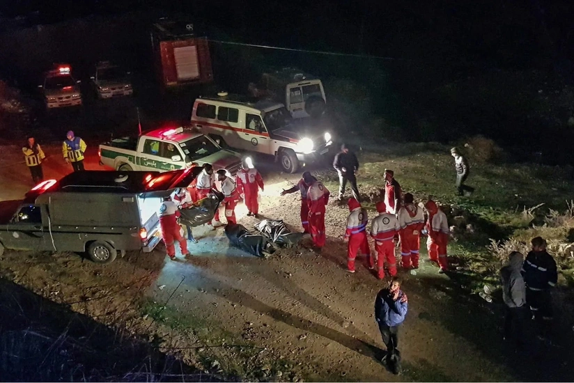 İranda sərnişin avtobusu dərəyə aşıb, 10 hərbçi həlak olub