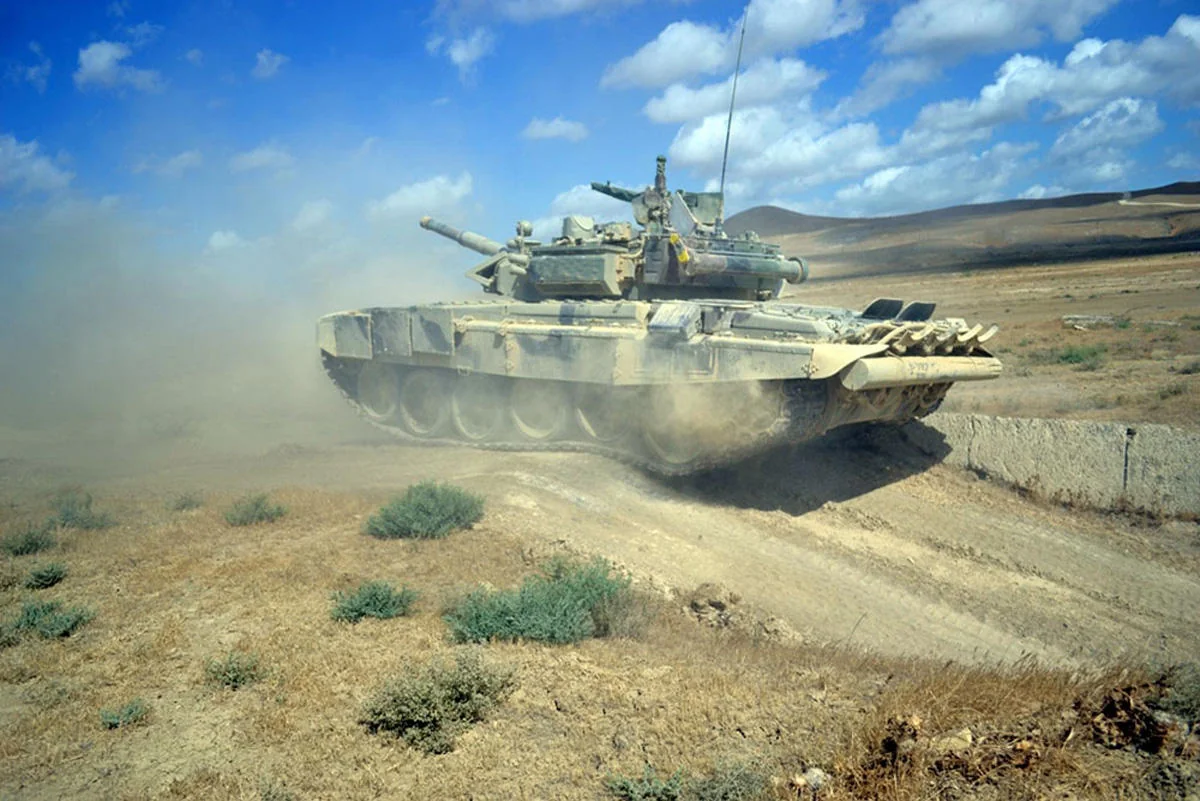 MN: Düşmənin daha bir tankı məhv edildi