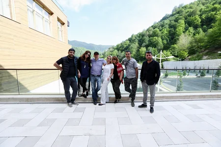 Onlarla tanınmış aktyor və müğənni, maraqlı ssenari - “Qış nağılı”nın Qəbələdəki çəkiliş meydanından - REPORTAJ - VİDEO