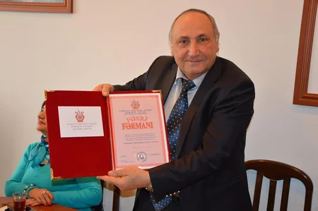 Gənc Tamaşaçılar Teatrının aktyorları mükafatlandırılıb