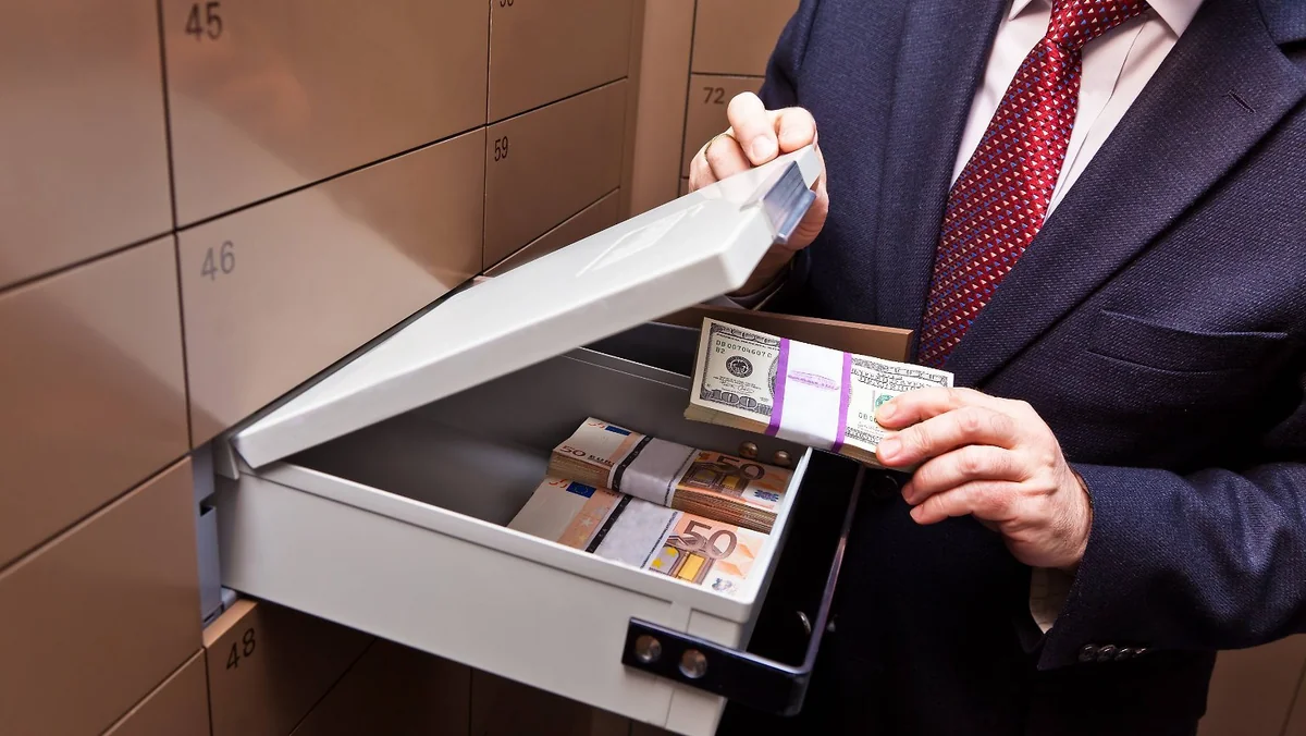 Azərbaycan banklarına əmanət qoyuluşu azalıb