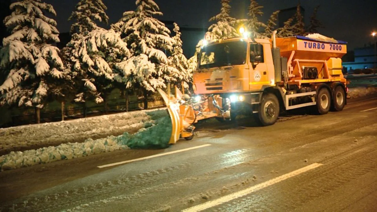 “Azəravtoyol”: Hazırlıqsız sürücülərin yollara çıxması məsləhət görülmür - VİDEO
