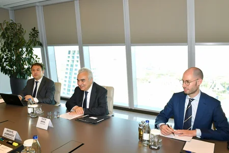 Azərbaycanın alternativ enerji resurslarından istifadədə fəal iştirakı müzakirə olunub