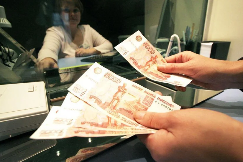 Bu ilin 4 ayında Rusiya banklarından 8 milyard dollar əmanət çıxarılıb