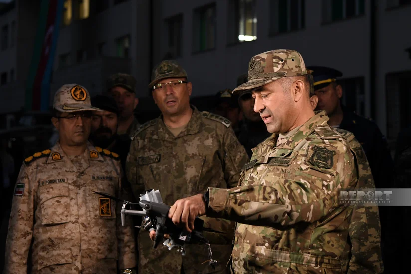 Xarici hərbi attaşelər ermənilərdən müsadirə edilmiş döyüş texnikası, silah-sursata baxış keçiriblər