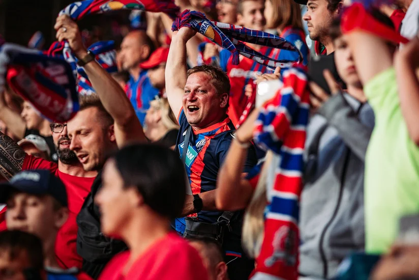 В Чехии на продажу выставили дополнительные билеты на игру Карабаха