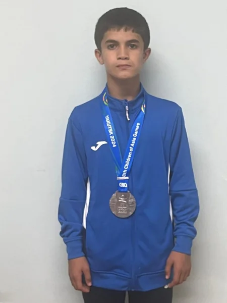 Azərbaycan güləşçiləri Rusiyada daha 3 medal qazanıb