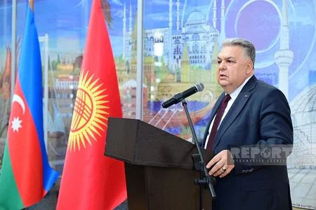 Bişkekdə Bəxtiyar Vahabzadənin Seçilmiş əsərlərinin qırğızca nəşrinin təqdimatı olub