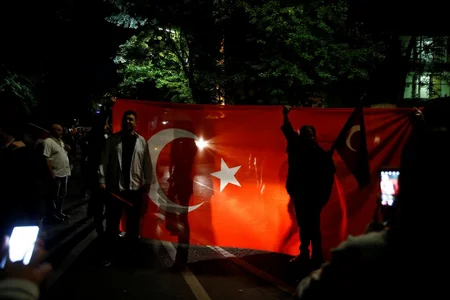 Türkiyədə ötən gecə yaşananlar - FOTOREPORTAJ