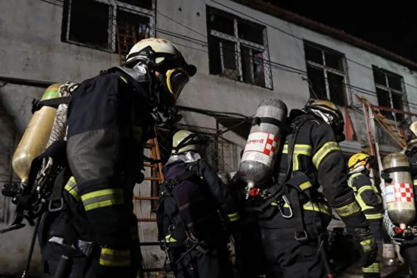 В Китае 5 человек погибли, 27 пострадали при пожаре в жилом доме